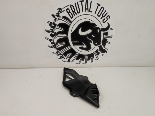 Защита заднего правого рычага R 706003053 бу